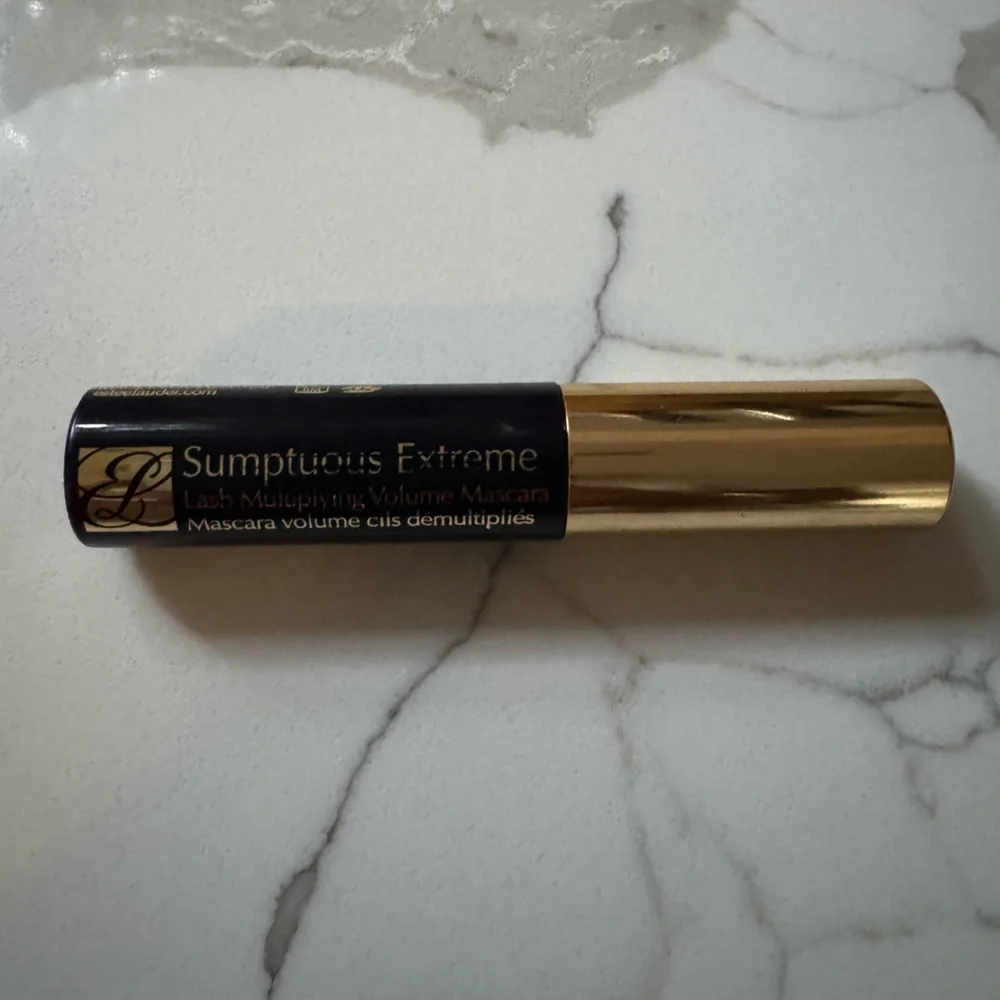 🌸5/$25🌸 Estée Lauder sumptuous extreme lash multiplying volume mascara